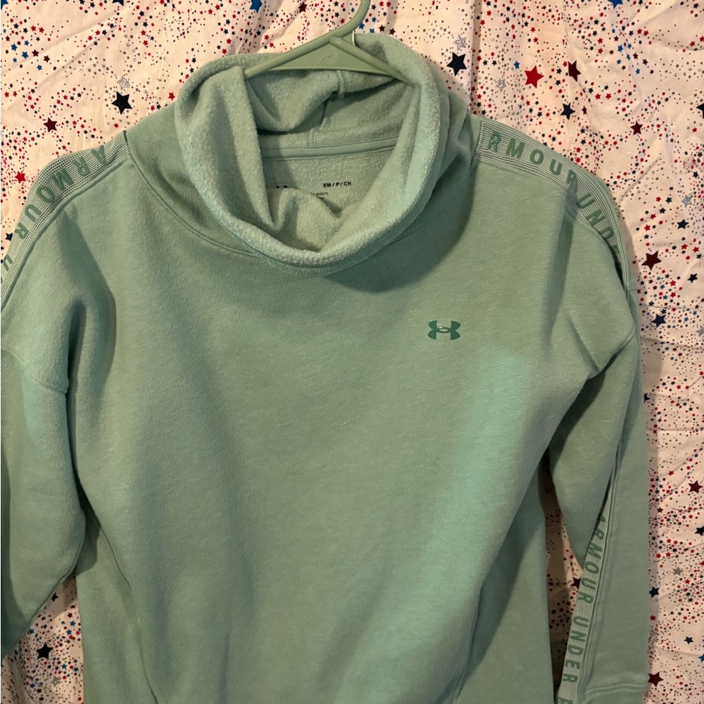 Under Armour Light Gray Loose Fit Top